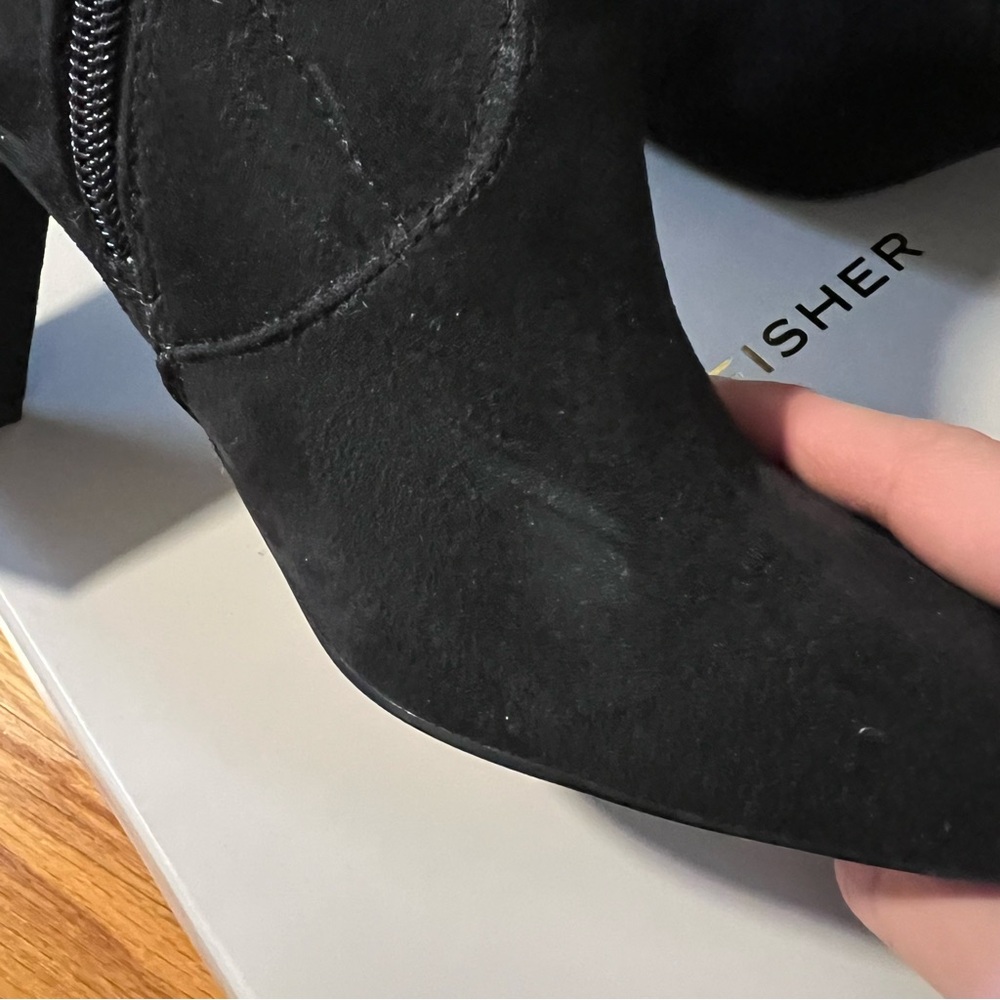 Marc Fisher Black Suede Ankle Boots Size 7.5 - Picture 5 of 6